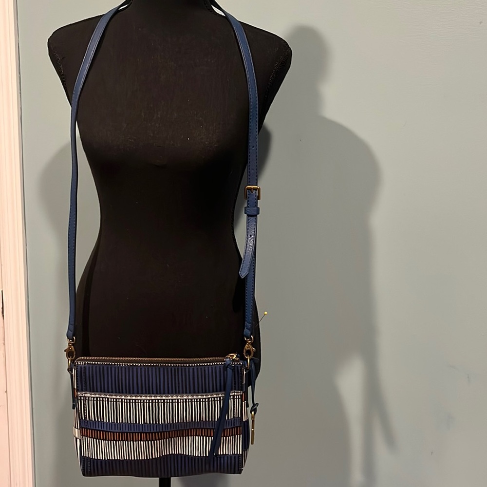 CLEAN Fossil Crossbody Purse